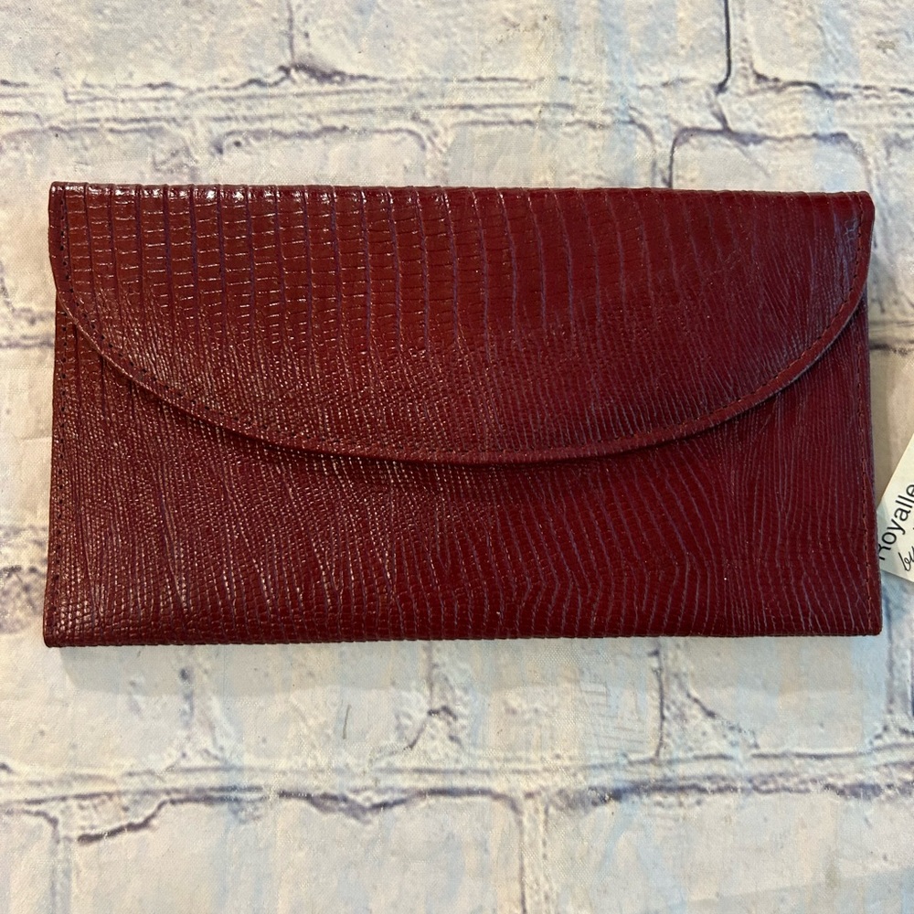 ROYALLE BY PRINCESS GARDNER BURGUNDY GENUINE PIGSKIN TEXTURE WALLET